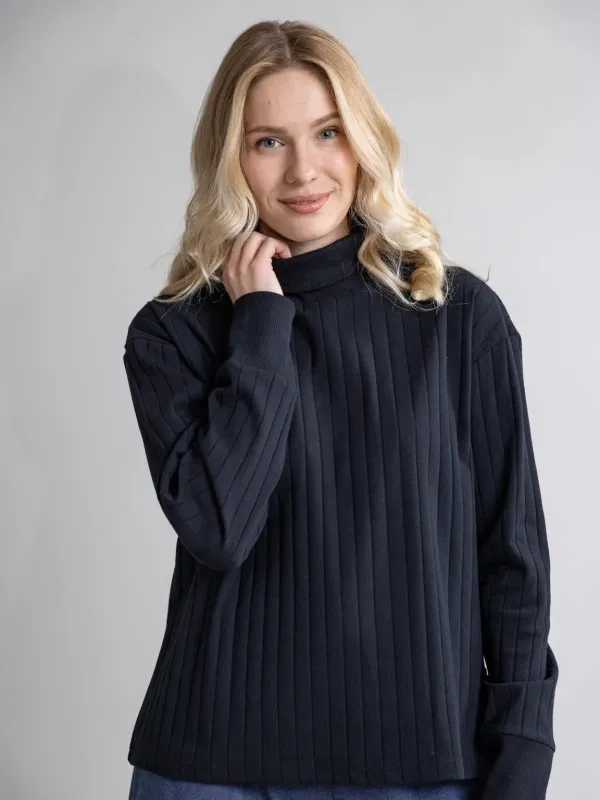 Aalis Ribb Shirt Black made by Globe Hope