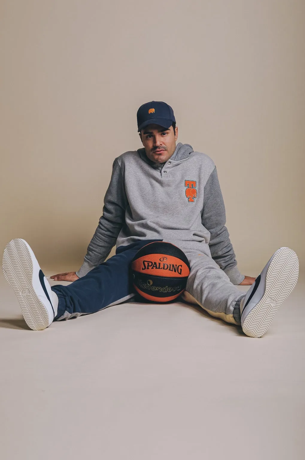 Omega College Button Up Hoodie Light Heather Grey sold by Ivalo.com product image thumbnail 4