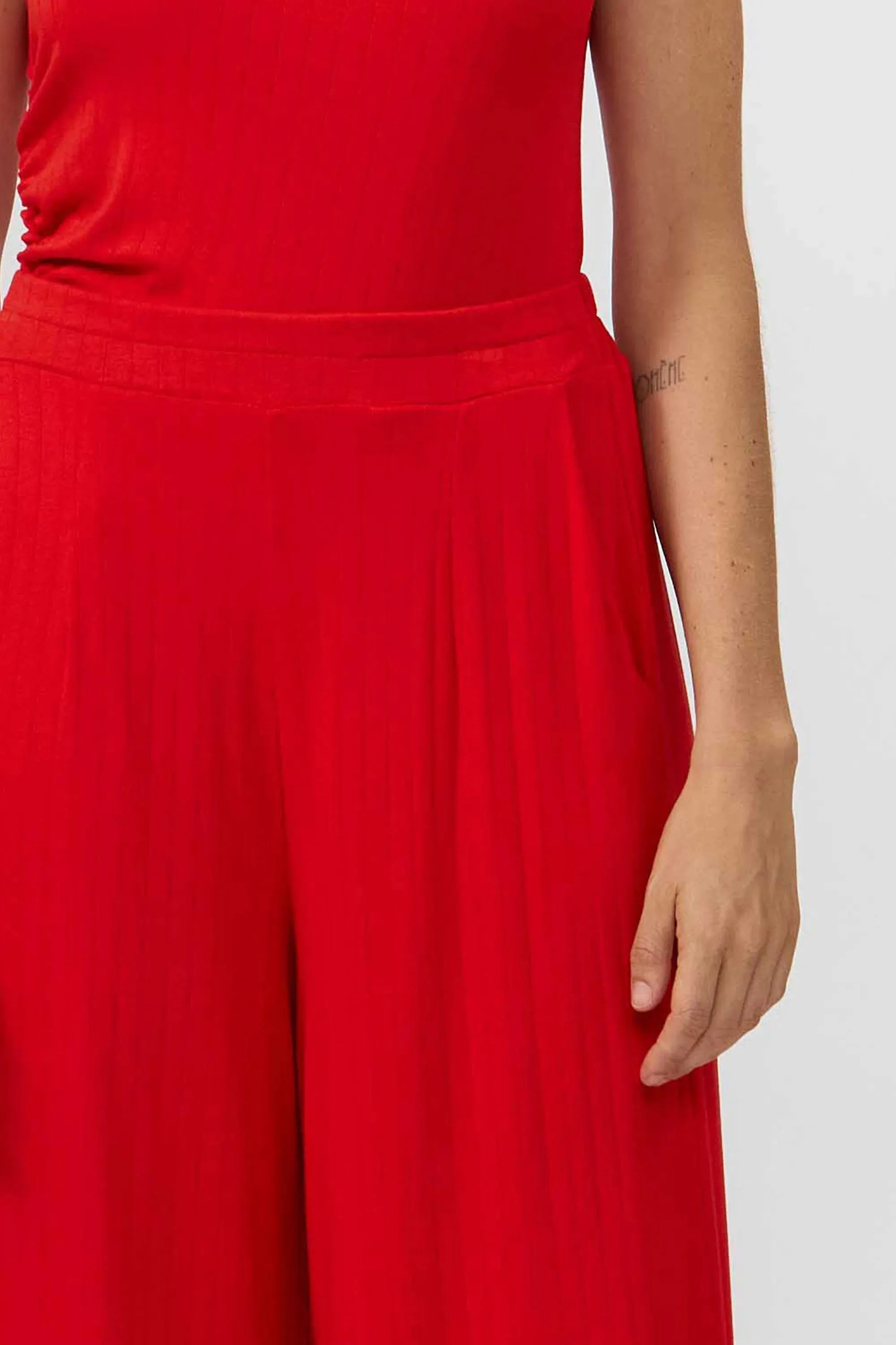 Yala Pants Red sold by Ivalo.com product image thumbnail 2