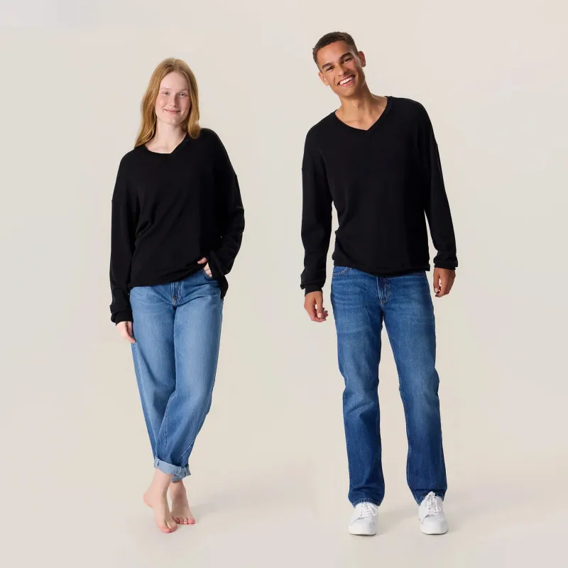 Klassikko V-Neck Shirt Black made by Ivalo.com