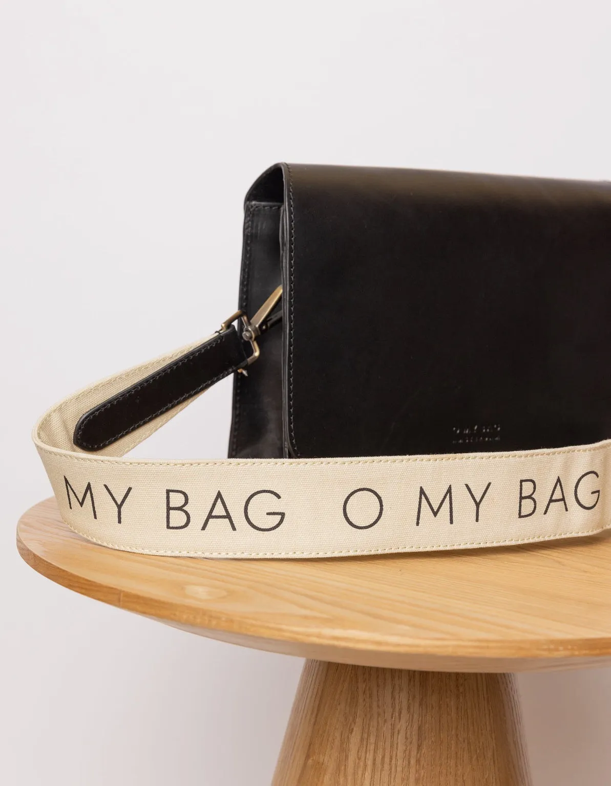 Canvas Logo Strap White & Black Classic Leather sold by Ivalo.com product image thumbnail 4