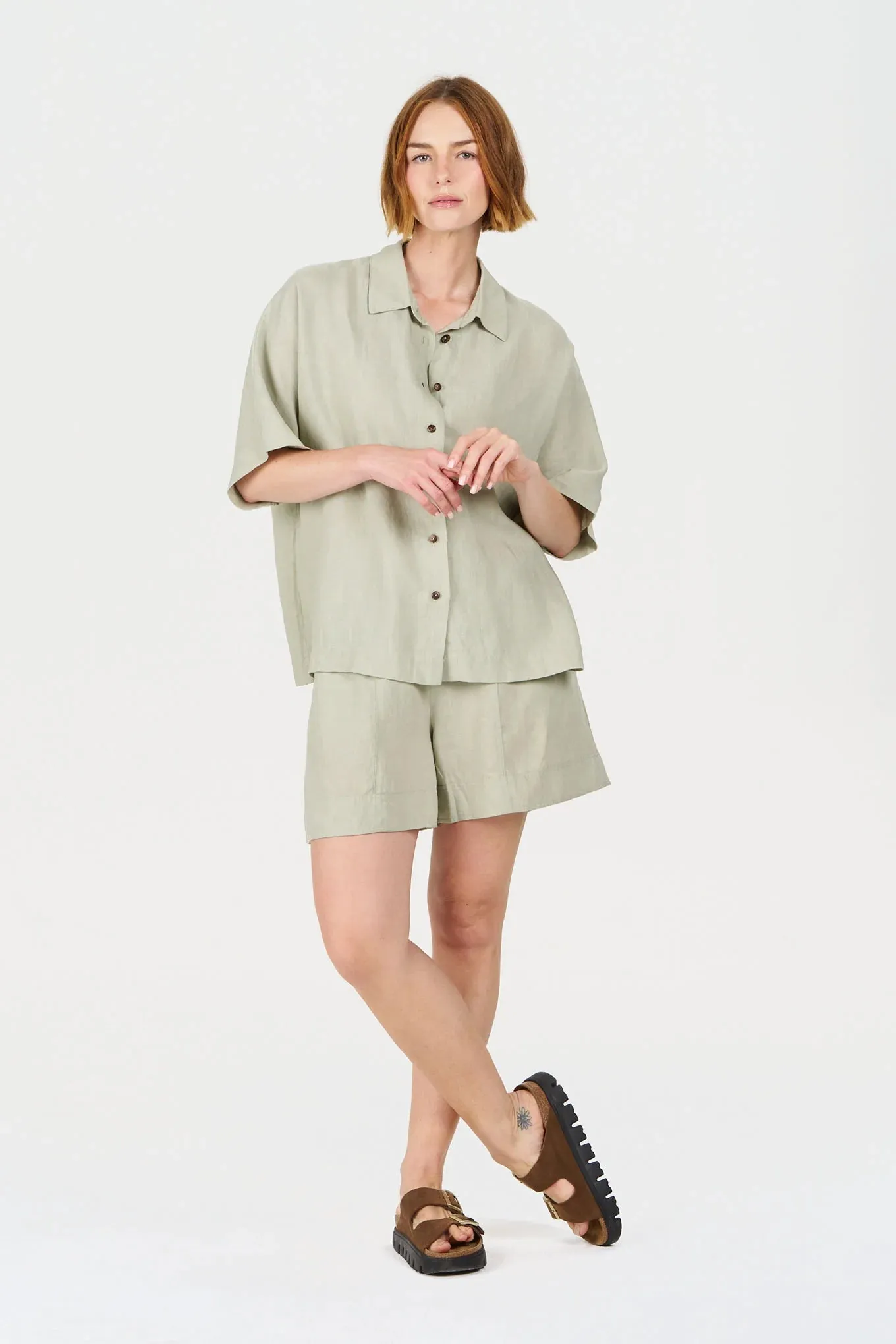Kygo Short Sage Green sold by Ivalo.com