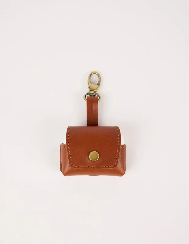 Airpods Case Cognac Classic Leather made by Ivalo.com