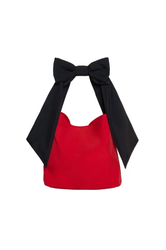 Red Queen Tote Bag made by Ivalo.com