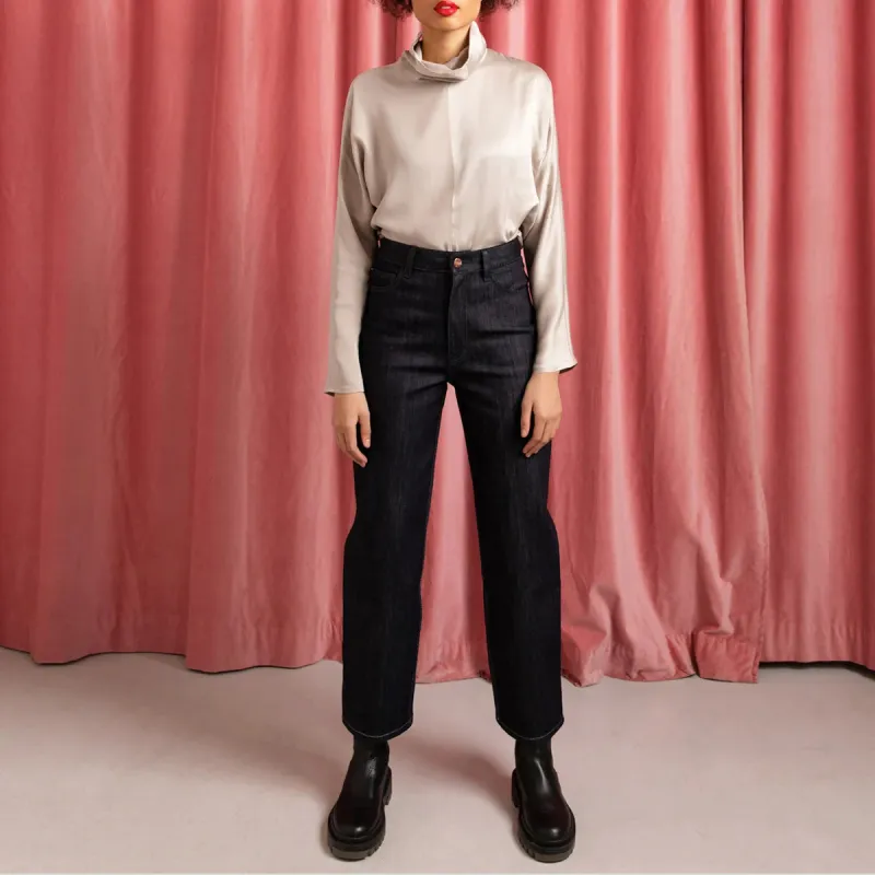 Dark Blue Wide Leg Jeans With Matching Stitches sold by Ivalo.com