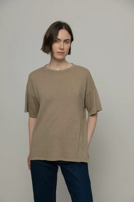 Febe Linen T-Shirt Light Brown sold by Ivalo.com