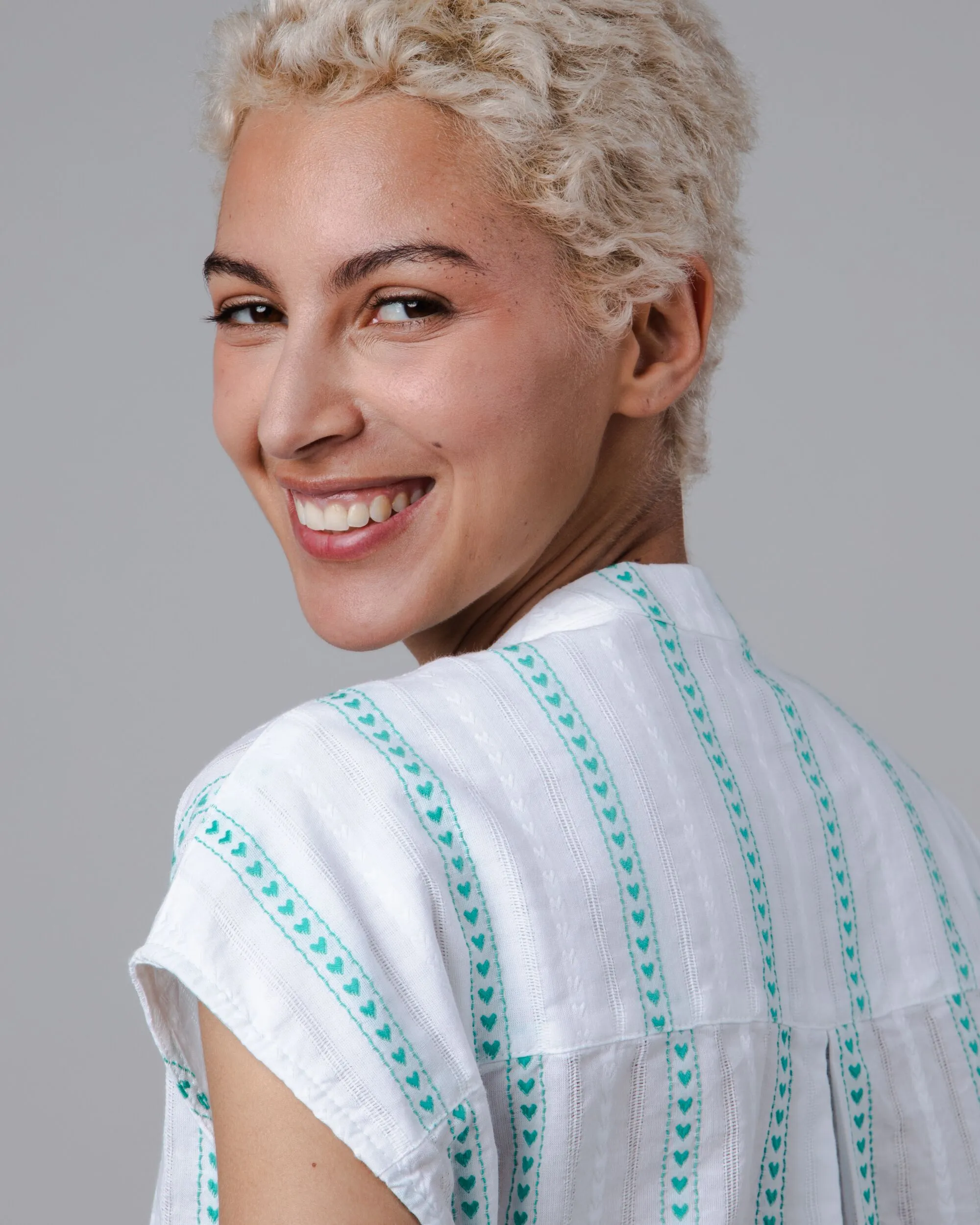 Heart Mao Blouse White sold by Ivalo.com product image thumbnail 4