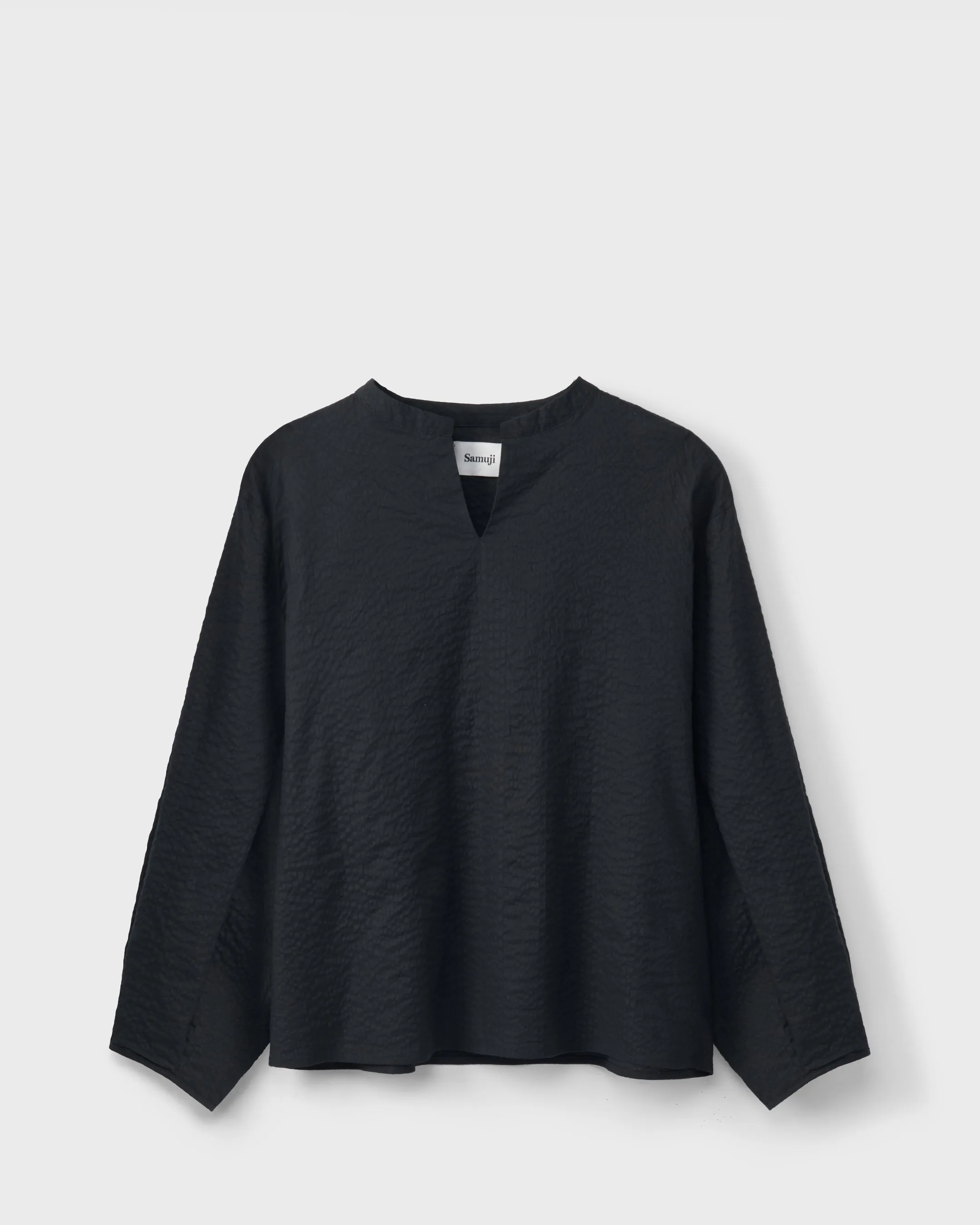 Delma Shirt Arioso Black sold by Ivalo.com