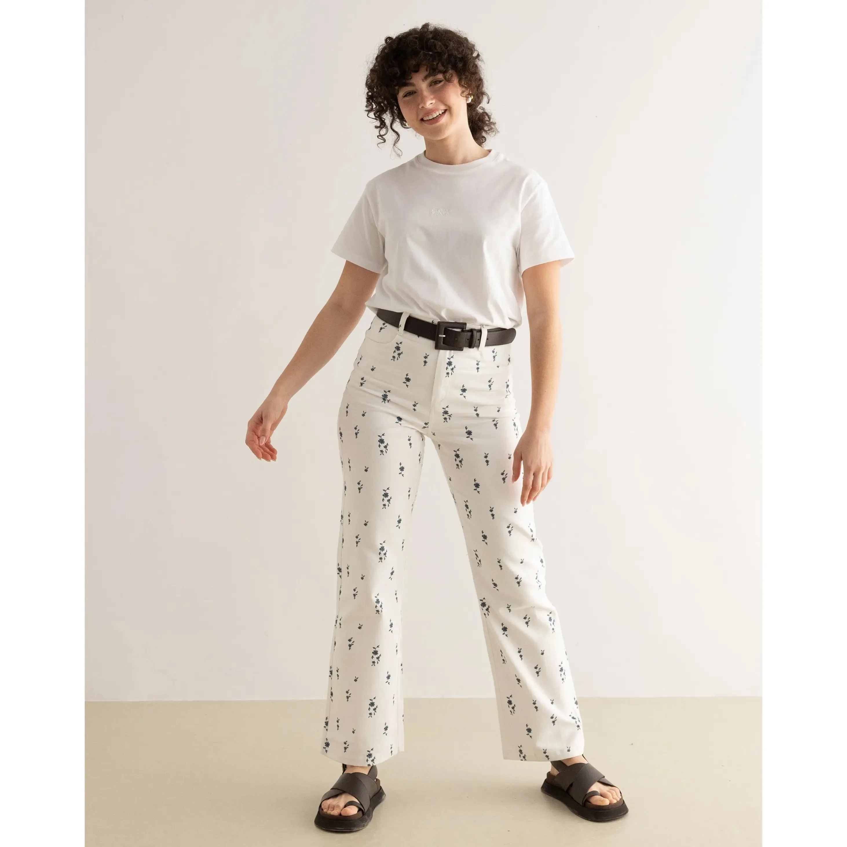 Mondragó Trousers Floral White sold by Ivalo.com