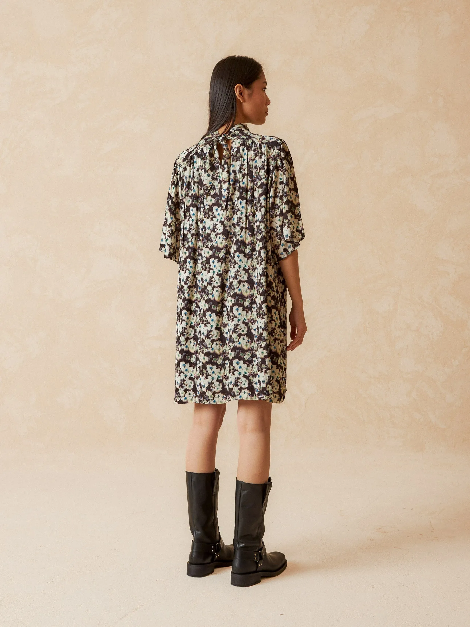 Flowy Short Dress Black sold by Ivalo.com product image thumbnail 4