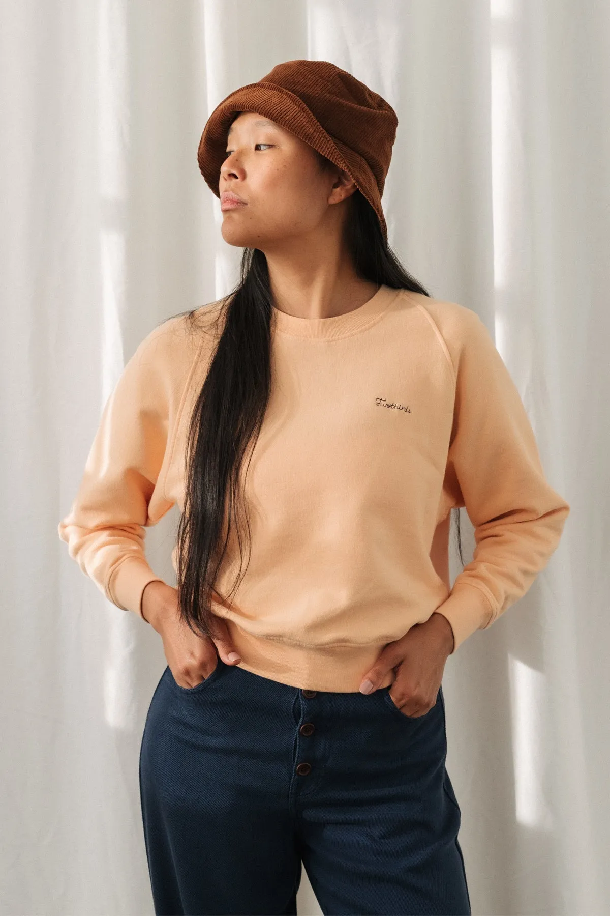 Leskov Sweatshirt Bleached Apricot sold by Ivalo.com