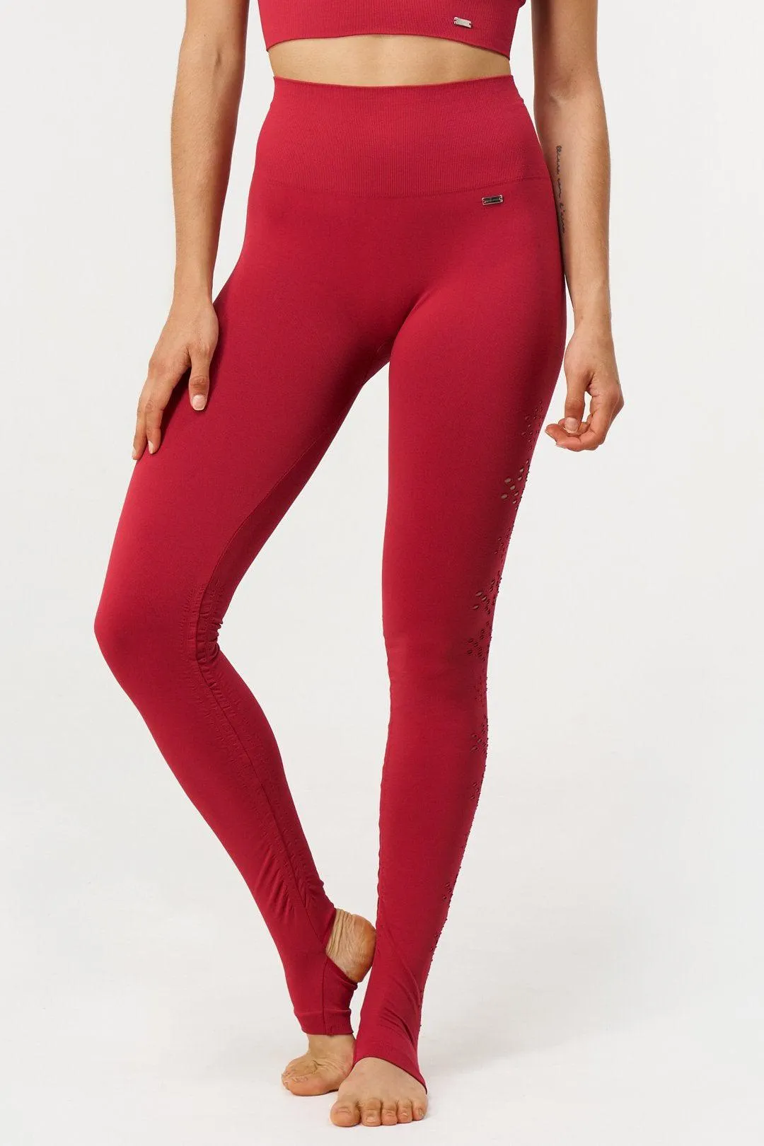 Karma Legging 2.0 Red sold by Ivalo.com