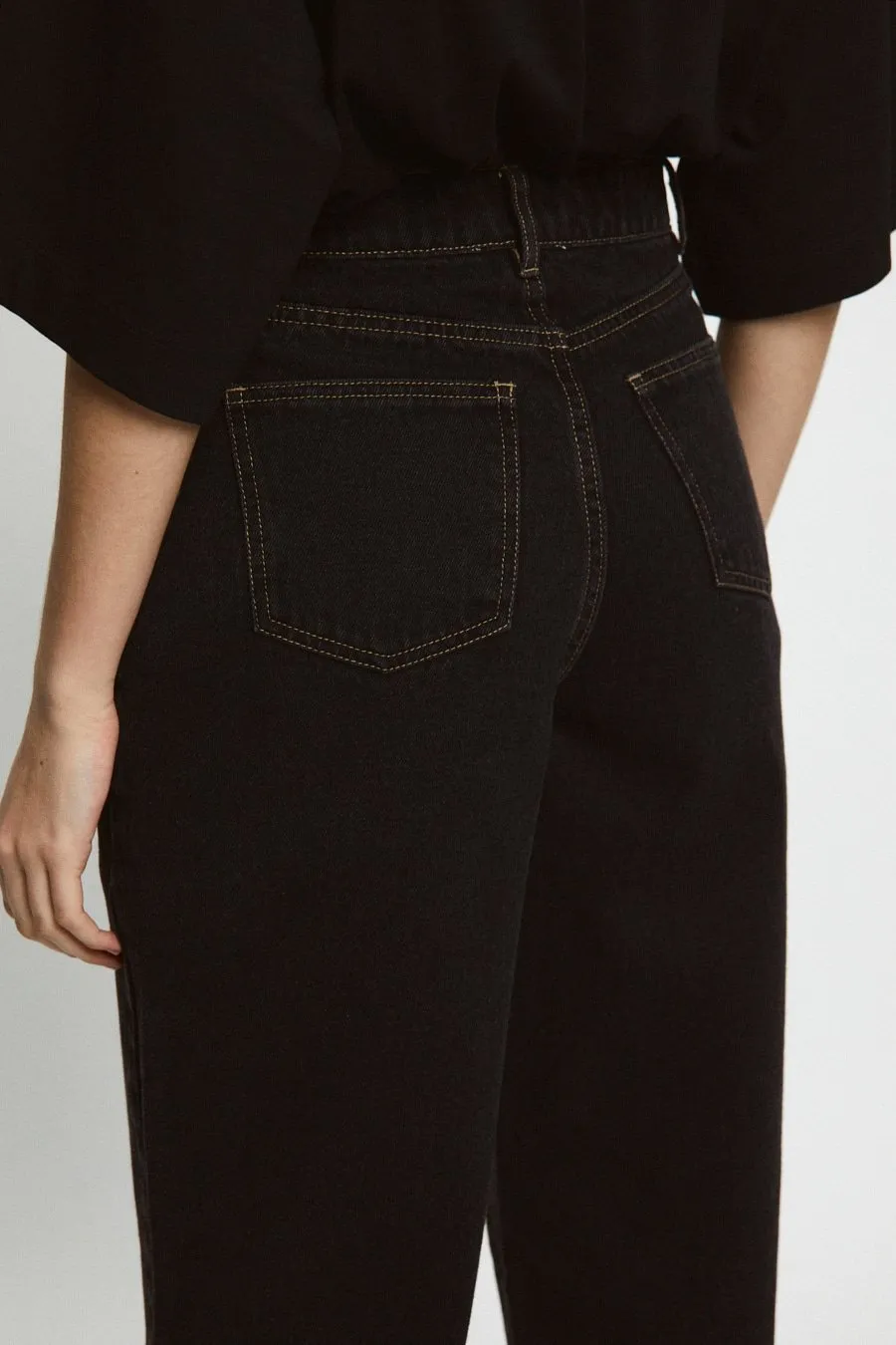 Allison Jeans Black sold by Ivalo.com product image thumbnail 3