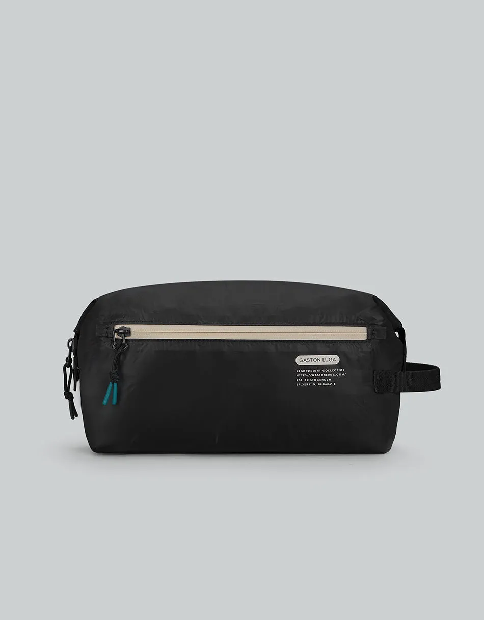 Lightweight Washbag Black sold by Ivalo.com