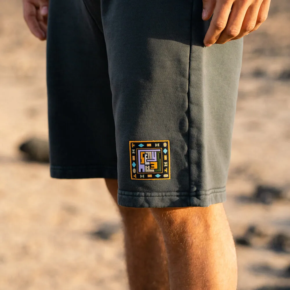 Iokepa Sweat Short Stone Black sold by Ivalo.com