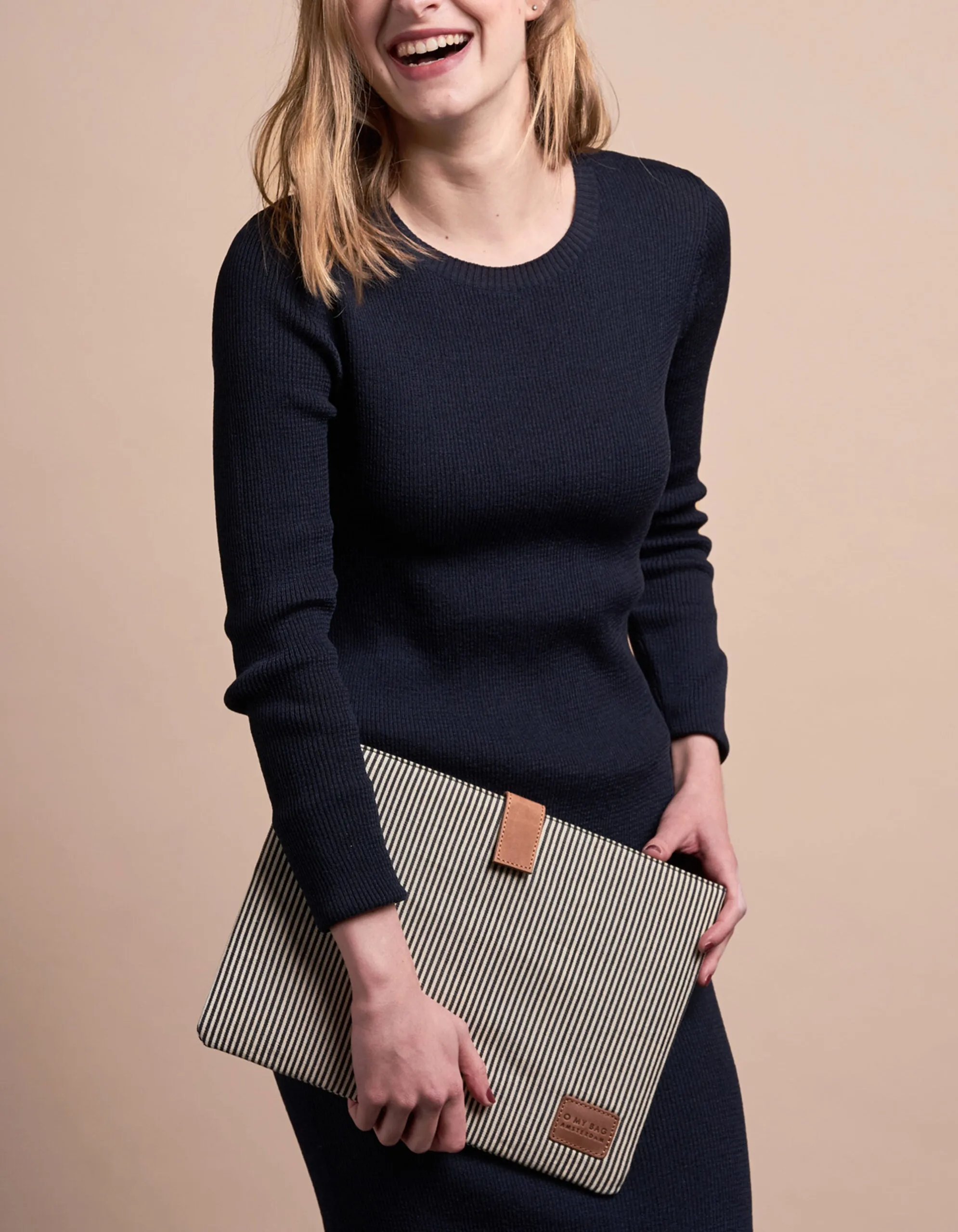 Cotton Laptop Sleeve 13" Cotton Camel Hunter Leather sold by Ivalo.com product image thumbnail 5