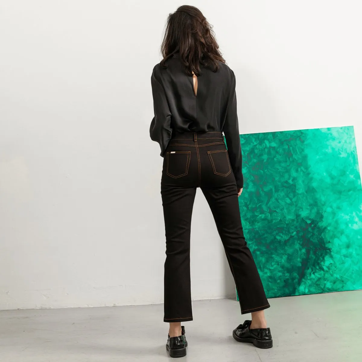 Flared Black Jeans With Tobacco Stitch Cropped sold by Ivalo.com product image thumbnail 3