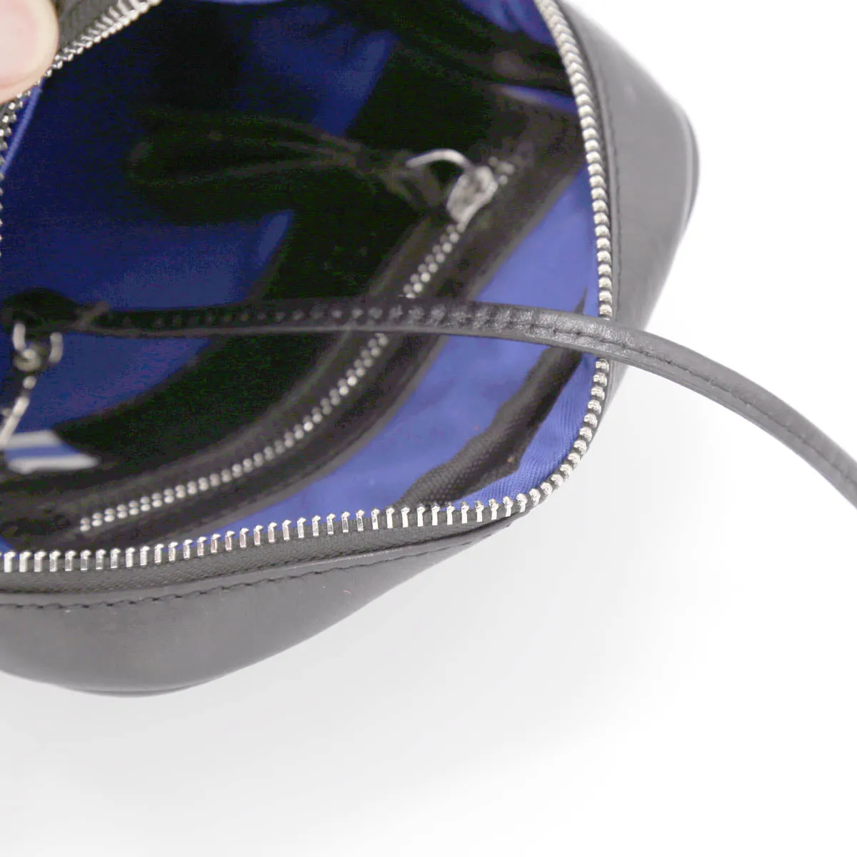 North-South Crossbody Black sold by Ivalo.com product image thumbnail 4