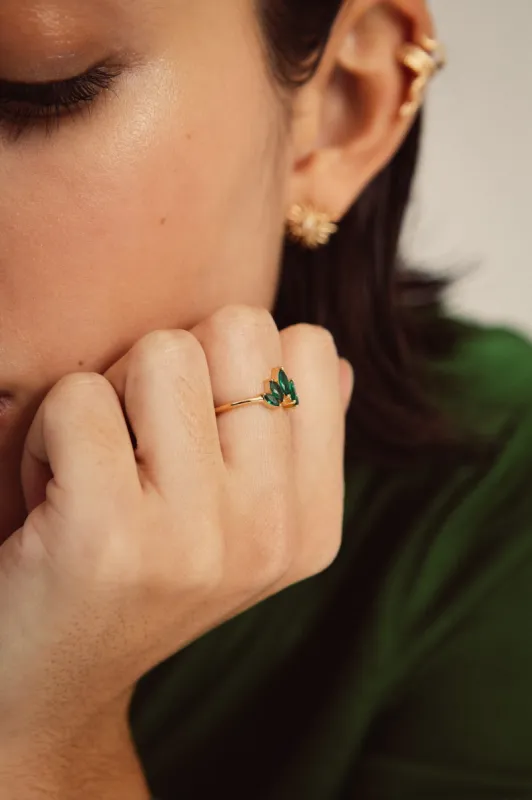 Petal Zirconia Ring Green sold by Ivalo.com