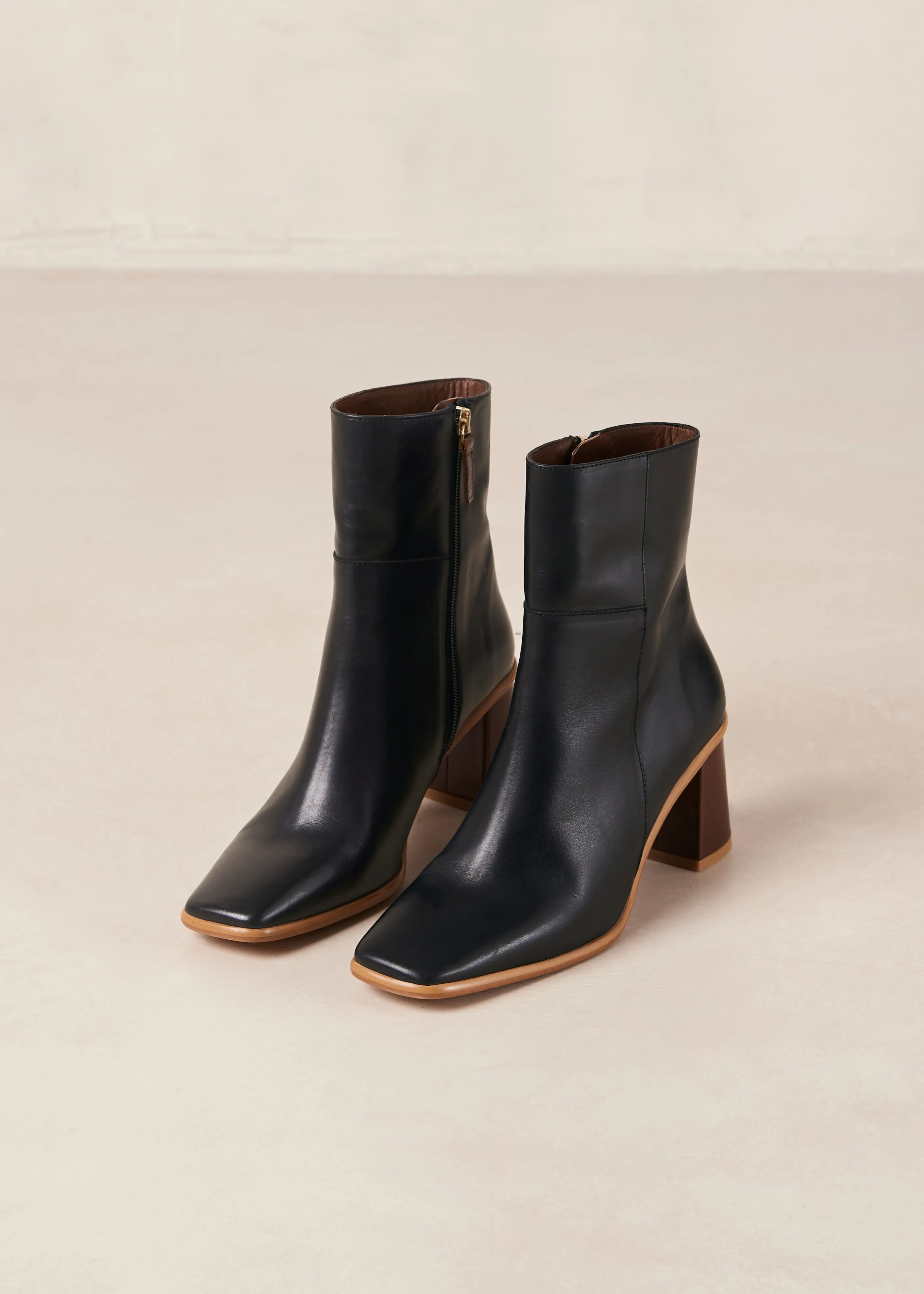 West Leather Ankle Boots Vintage Black sold by Ivalo.com