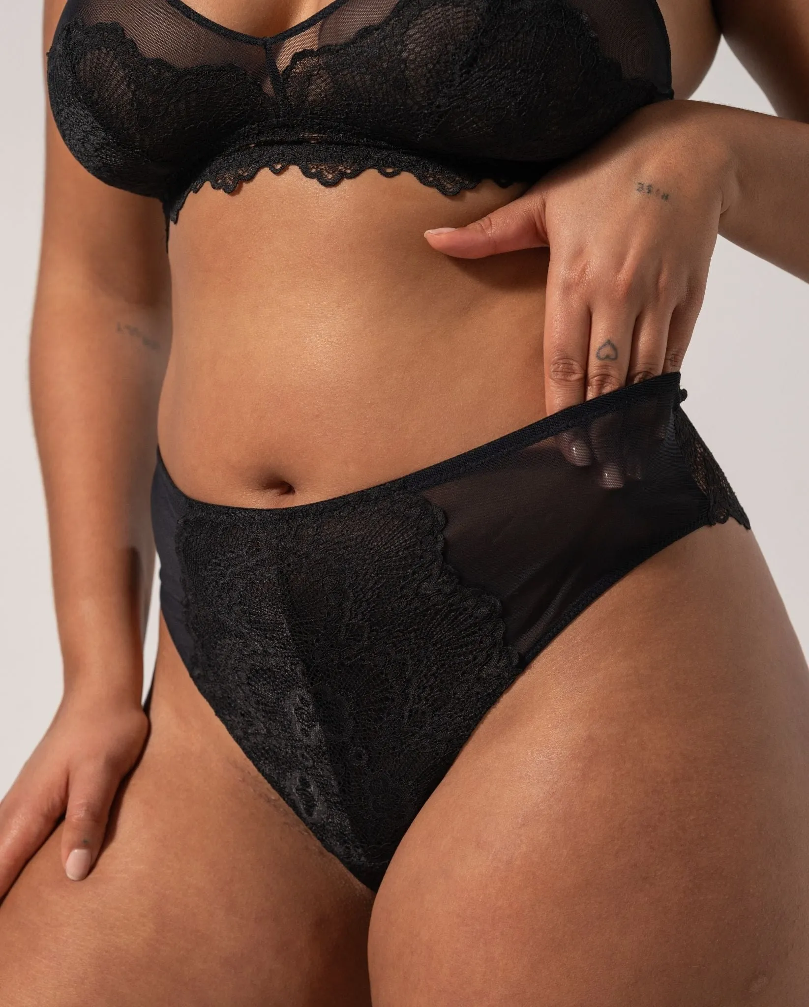Lace Mesh Highwaist Thong Black sold by Ivalo.com product image thumbnail 2
