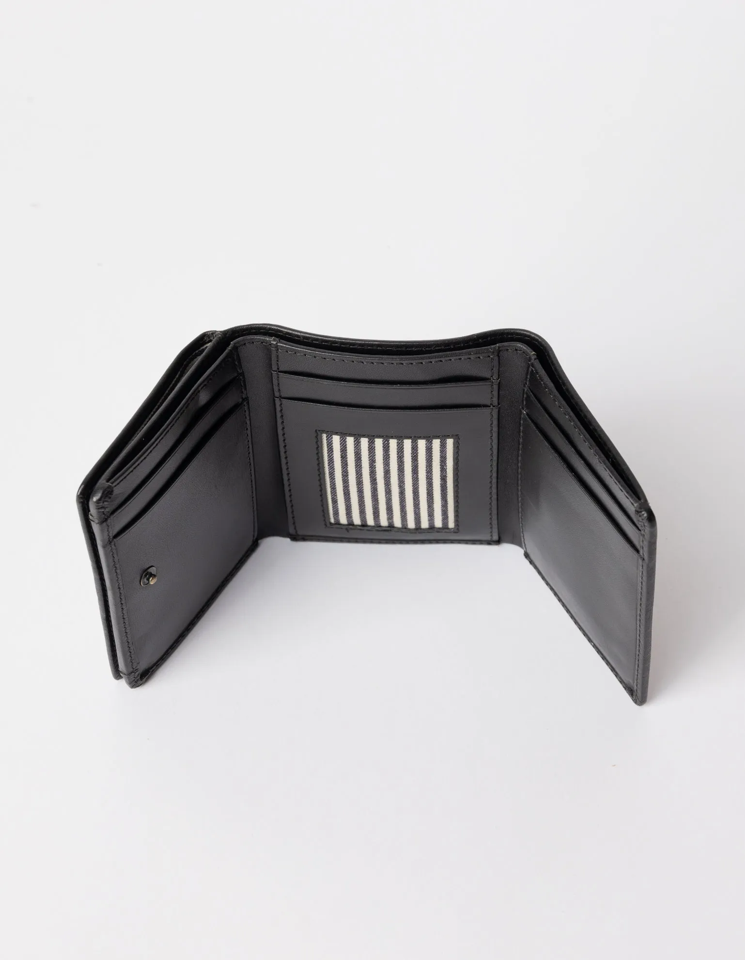 Ollie Wallet Black Classic Leather sold by Ivalo.com product image thumbnail 5