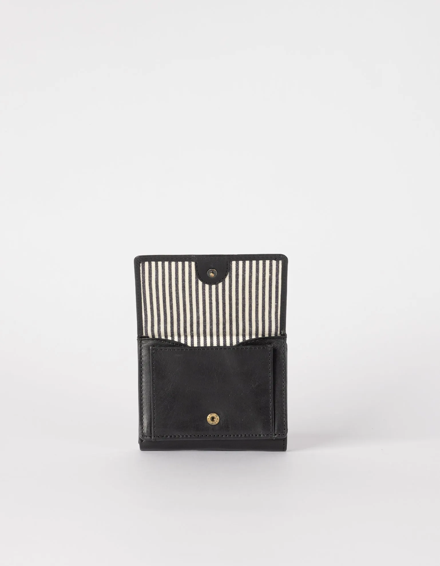 Ollie Wallet Black Classic Leather sold by Ivalo.com product image thumbnail 3