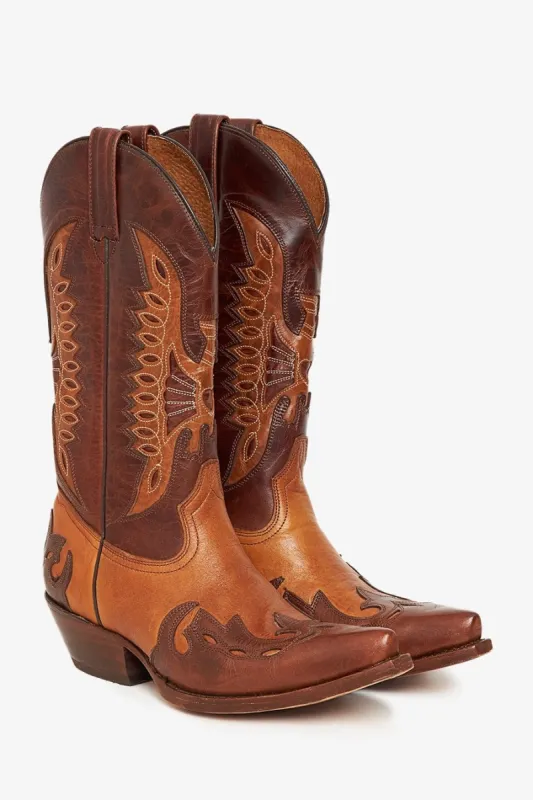 Duna Boots sold by Ivalo.com