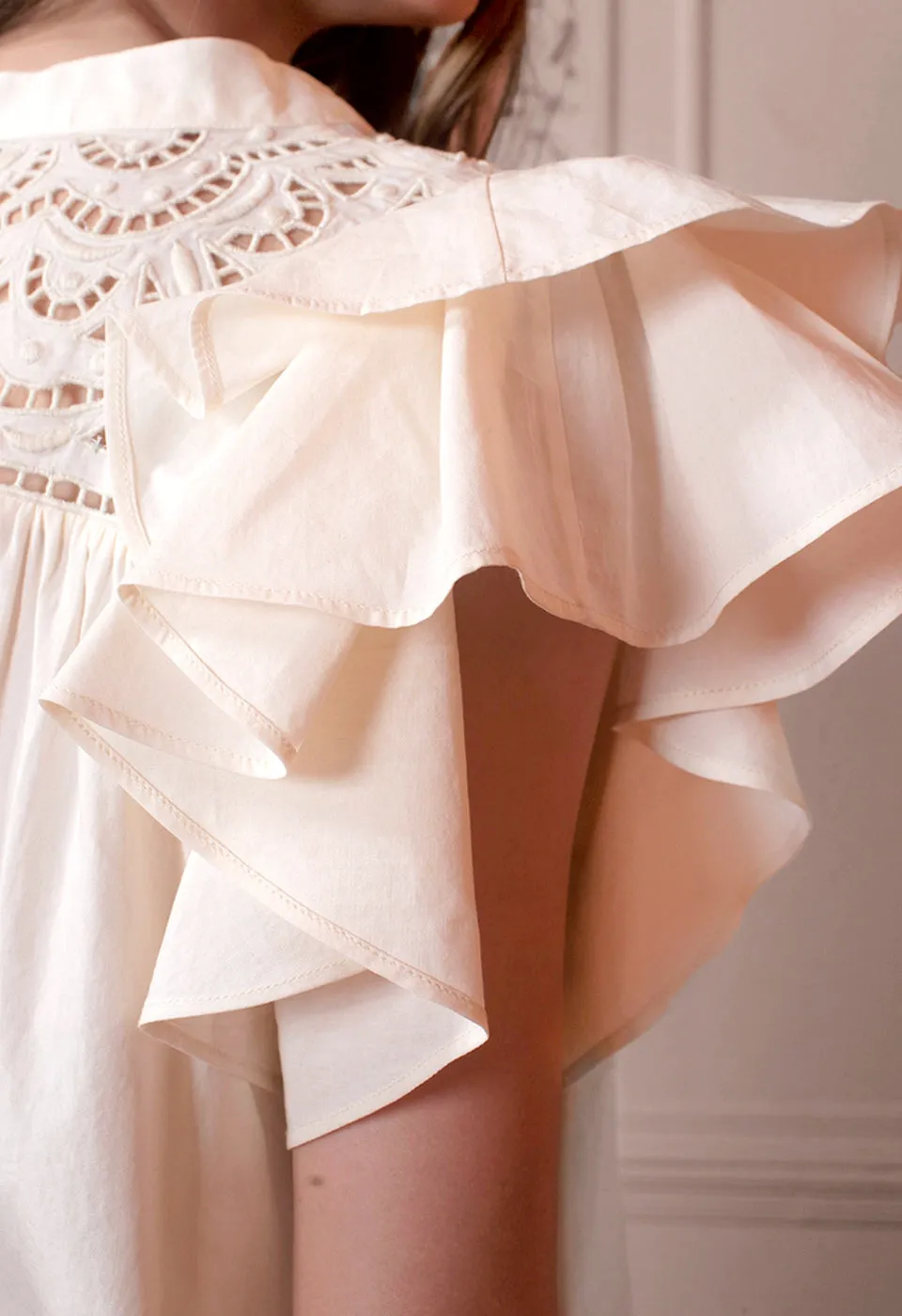 Ananda Blouse White sold by Ivalo.com product image thumbnail 3