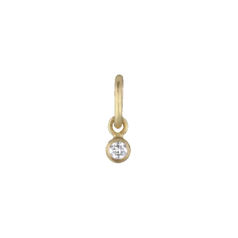 Rørfatning vedhæng i 18kt. med 0.02 ct brill. sold by Jane Koenig