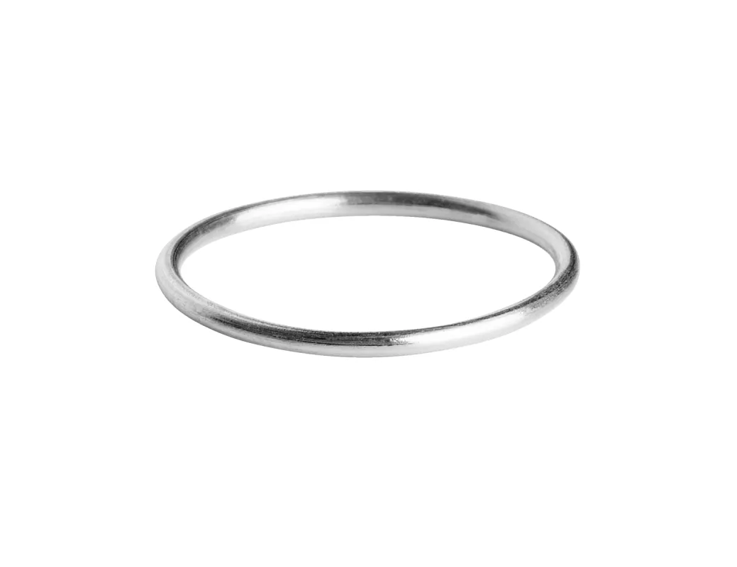Simple Ring sold by Jane Koenig