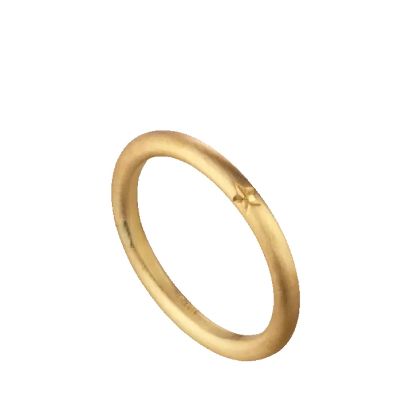 Stjernering i 18 karat guld indgraveret sold by Jane Koenig