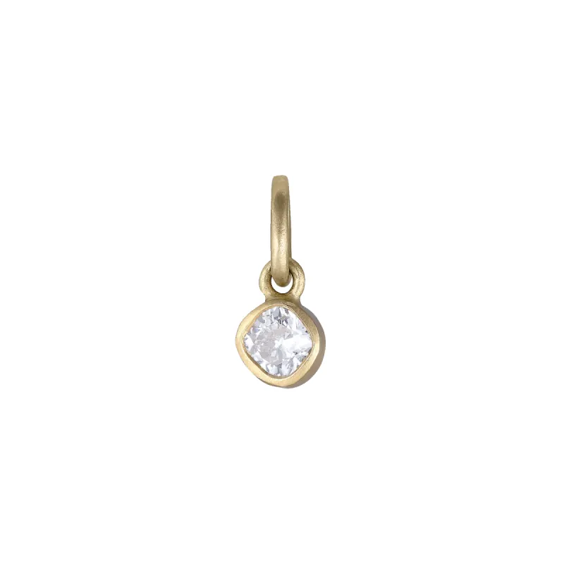 Pendant in 14 karat gold with a cushion-cut diamond sold by Jane Koenig