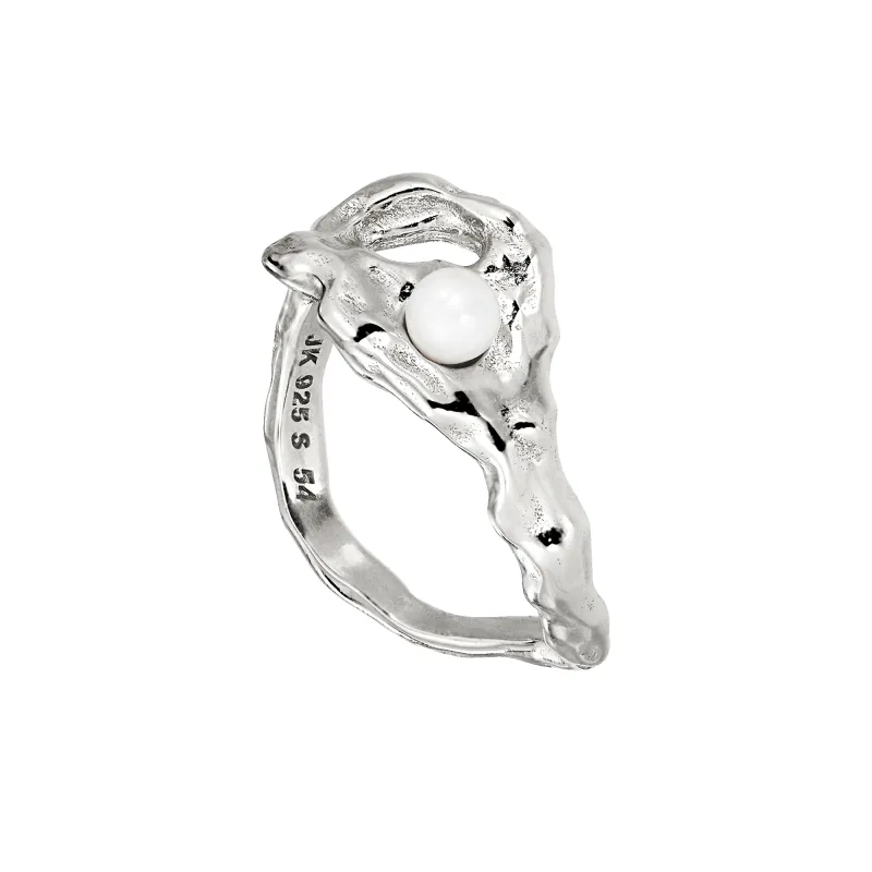 Space Mary Ring sold by Jane Koenig