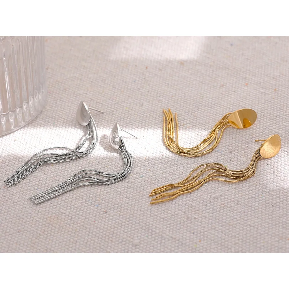 Lucasta sold by Jewleify product image thumbnail 4