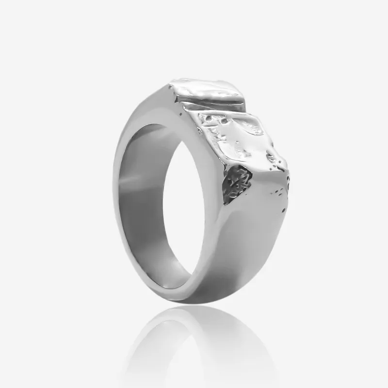 Surface ring sold by Jewls