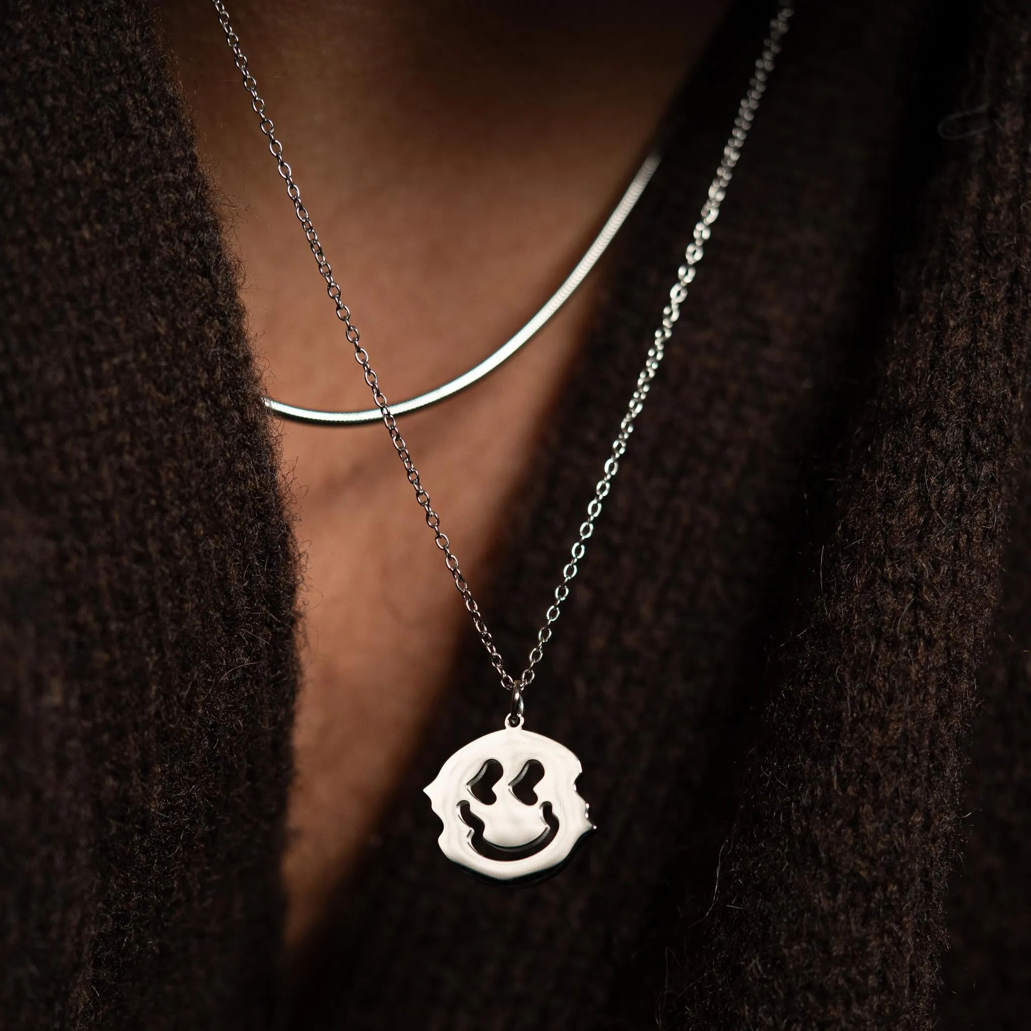 Smiley halskæde sold by Jewls product image thumbnail 2