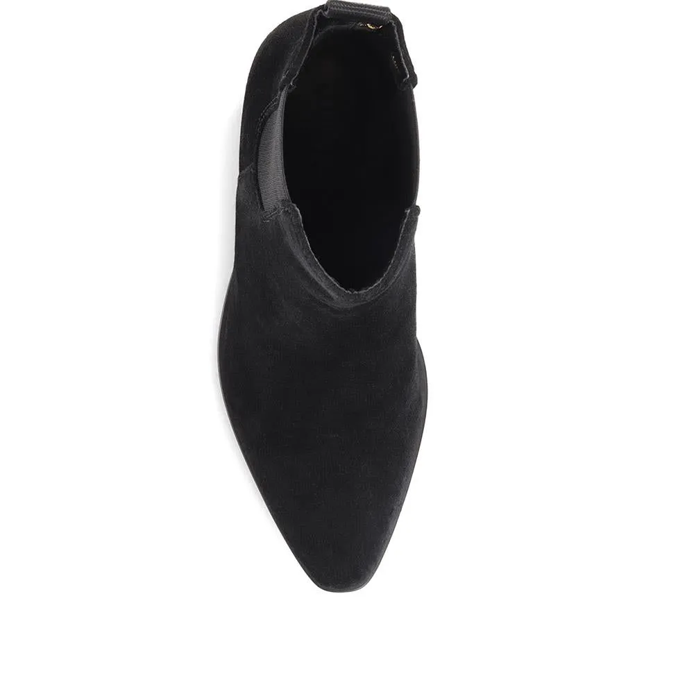 Clair Heeled Chelsea Boots - CLAIR / 322 538 sold by Jones Bootmaker product image thumbnail 5