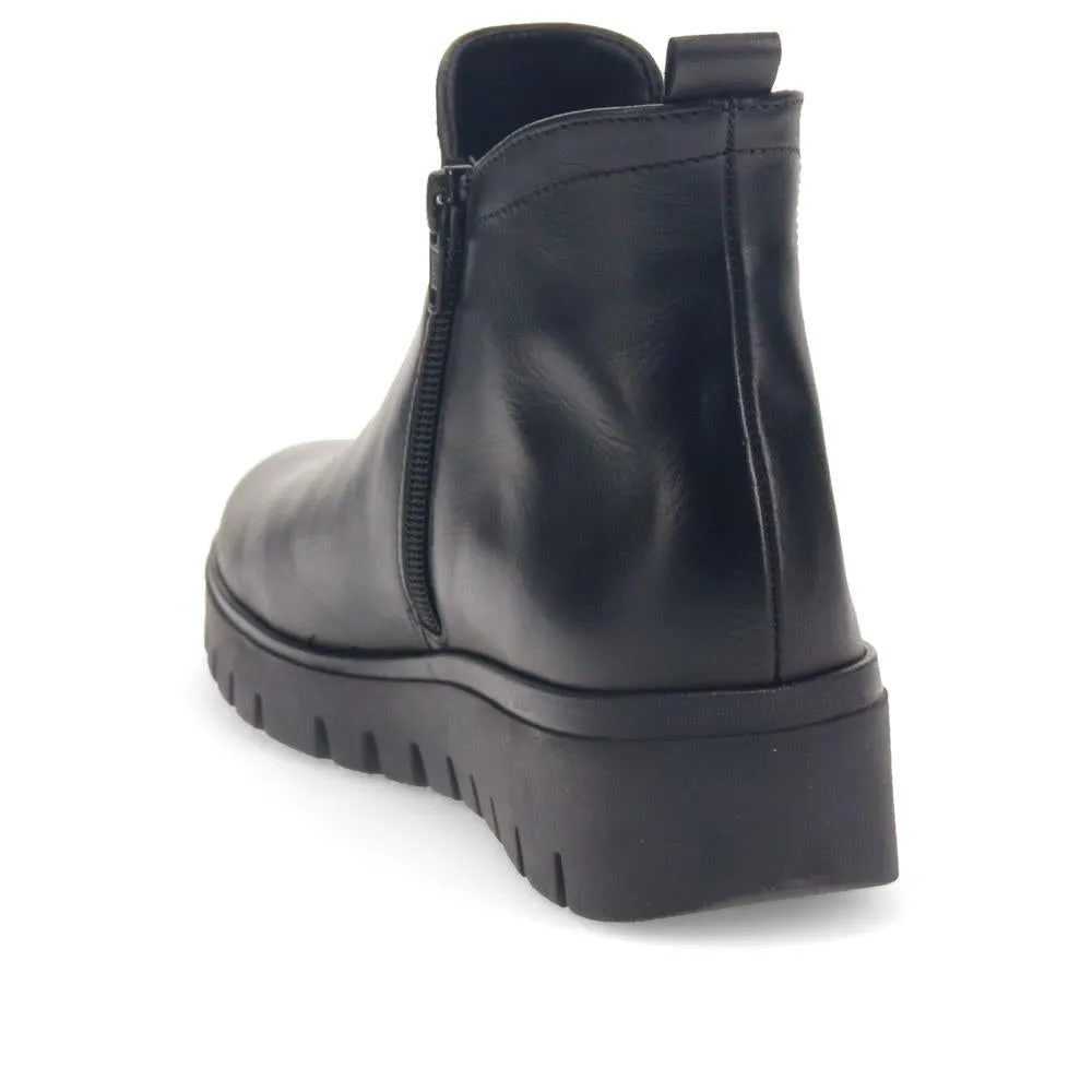 Chunky Leather Ankle Boots - GAB40505 / 325 879 sold by Jones Bootmaker product image thumbnail 4