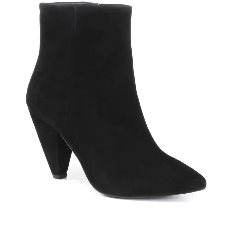 Heeled Leather Ankle Boot - GUP30502 / 317 047 sold by Jones Bootmaker