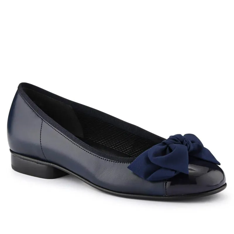 Bow-Detailed Ballet Pumps - GAB38500 / 324 167 sold by Jones Bootmaker