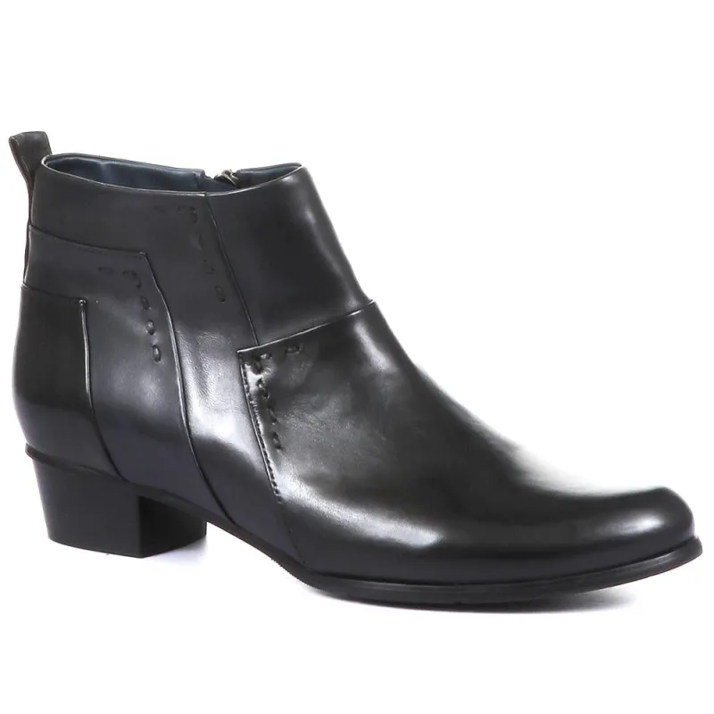 Stefany Leather Ankle Boot - SINO32504 / 319 126 sold by Jones Bootmaker