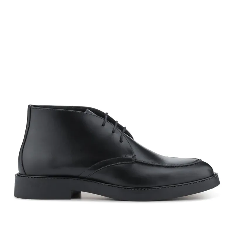 Dariel Leather Chukka Boots - DARIEL / 328 500 sold by Jones Bootmaker