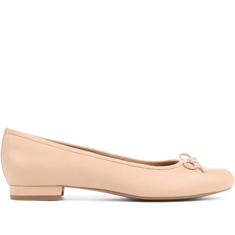 Soleil Leather Low Ballet Pumps - SOLEIL / 323 600 - Beige sold by Jones Bootmaker