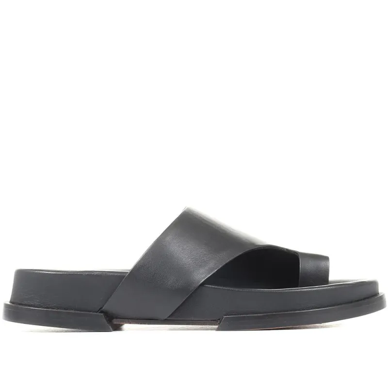 Lea Leather Toe Post Sandals - LEA / 322 057 - Black sold by Jones Bootmaker