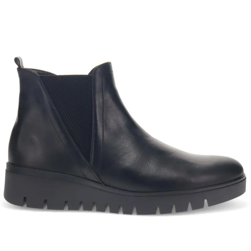 Dublin Gabor Chunky Leather Ankle Boots - GAB40505 / 325 879 - Black sold by Jones Bootmaker