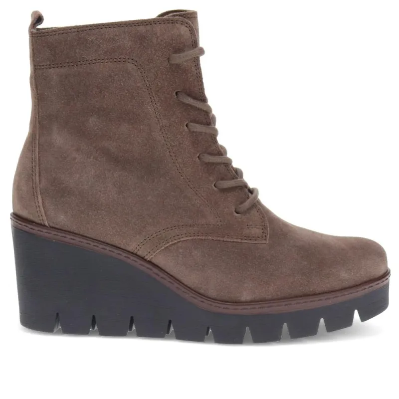 Ulrika Wedge Ankle Boots - GAB34535 / 322 106 - Grey Suede made by Jones Bootmaker