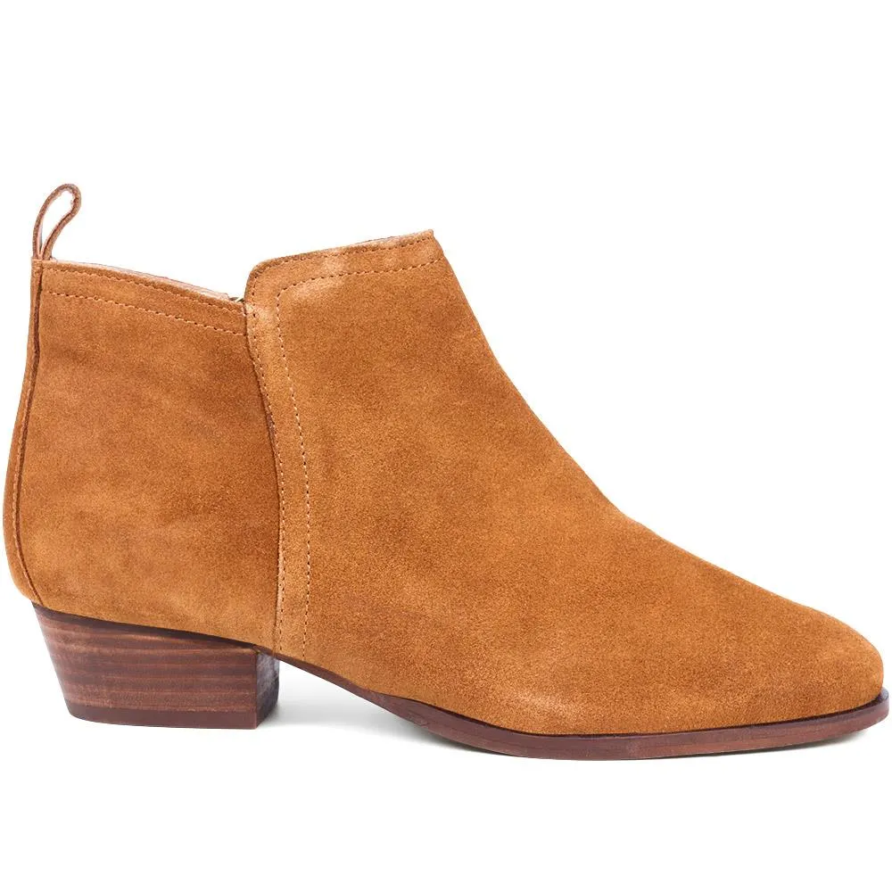 Florie Heeled Leather Ankle Boots - FLORIE / 324 290 - Cognac sold by Jones Bootmaker