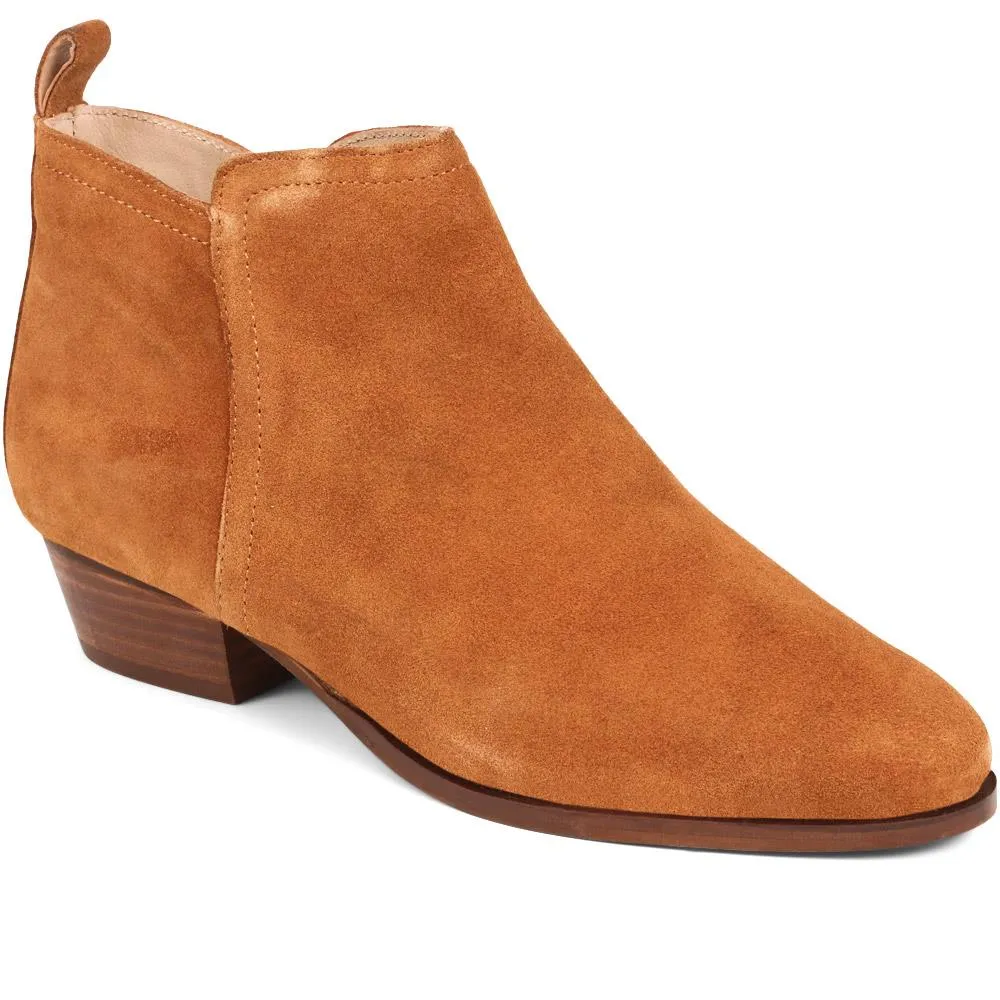 Florie Heeled Leather Ankle Boots - FLORIE / 324 290 - Cognac sold by Jones Bootmaker product image thumbnail 2