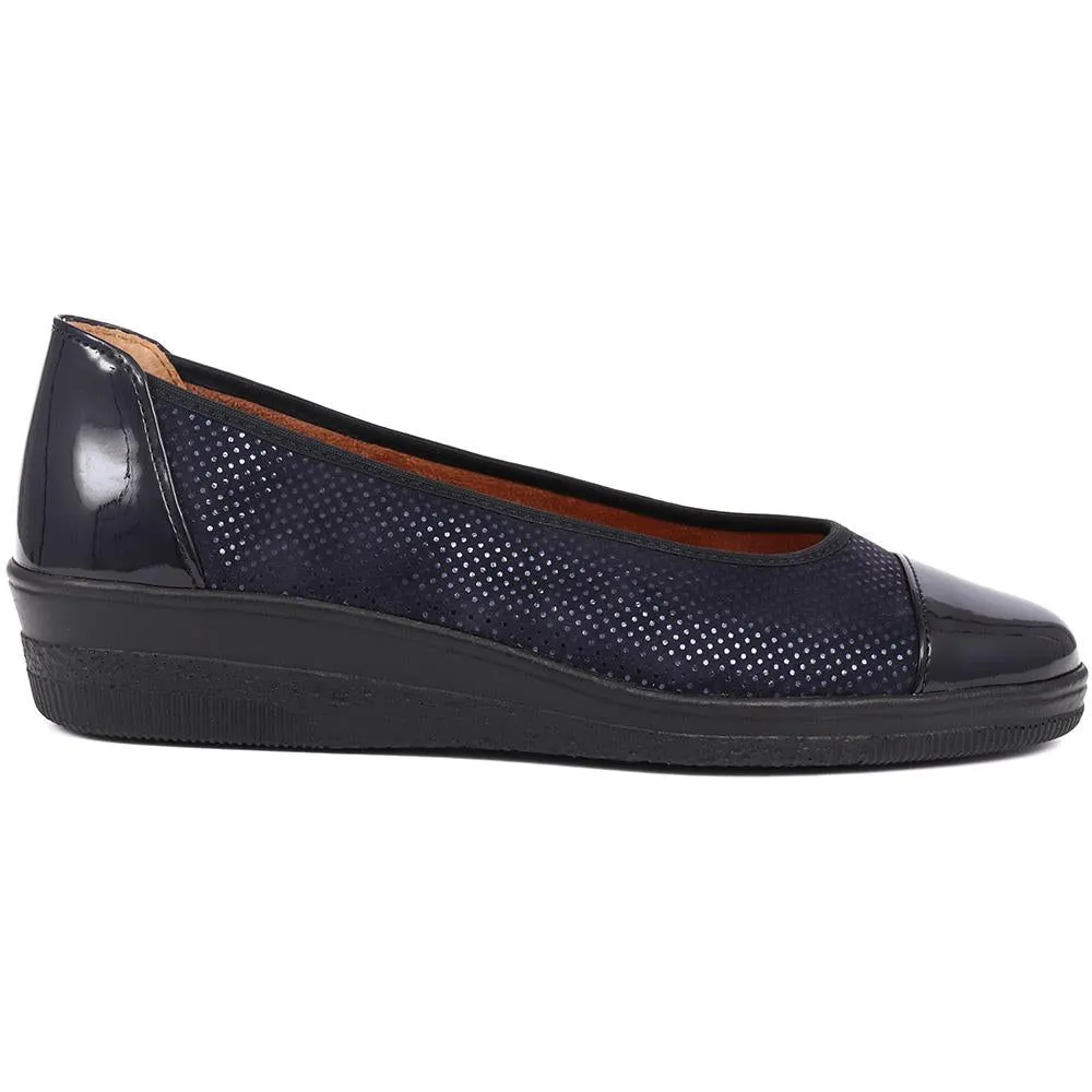 Petunia Ballet Pumps - GAB35504 / 321 587 - Navy sold by Jones Bootmaker